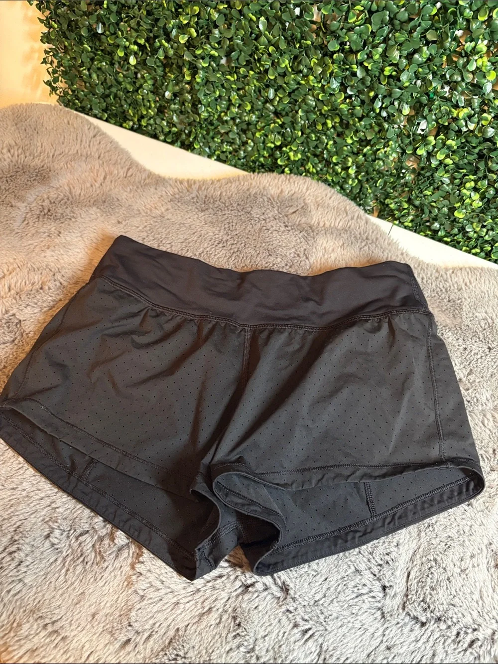 lululemon athletica Black Perforated Athletic Shorts Size 6